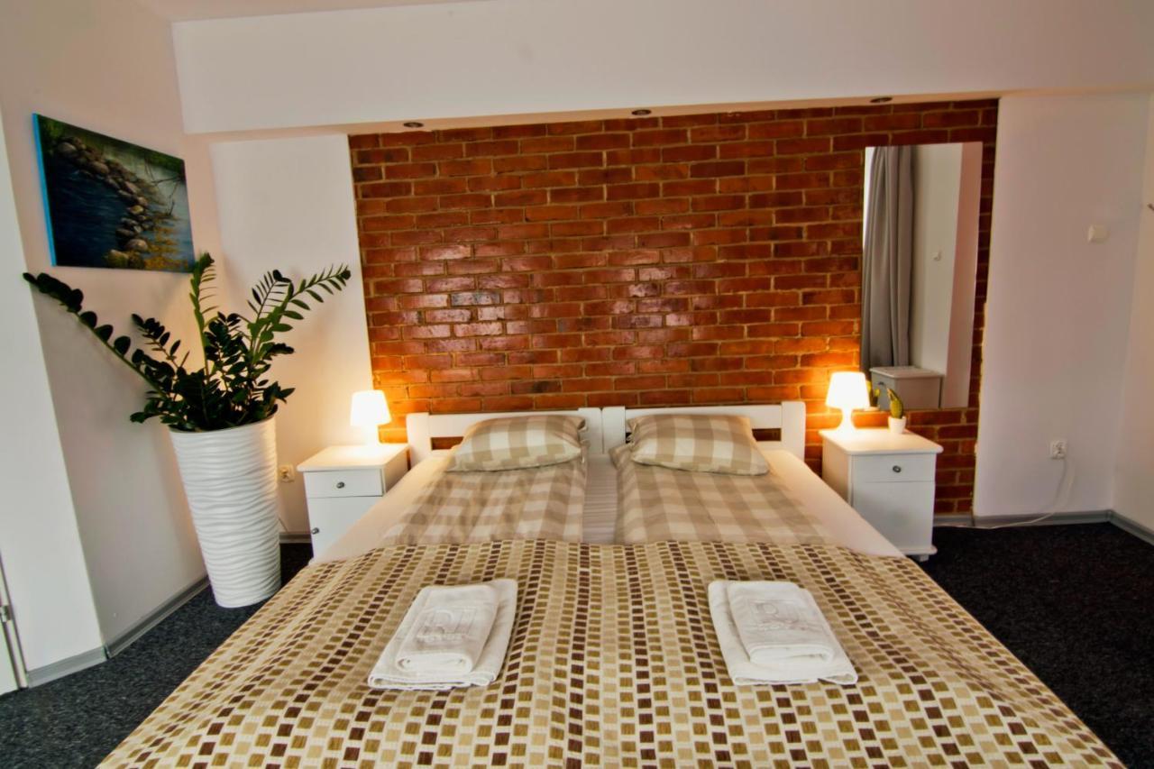 Rj Hotel Pabianice Dış mekan fotoğraf